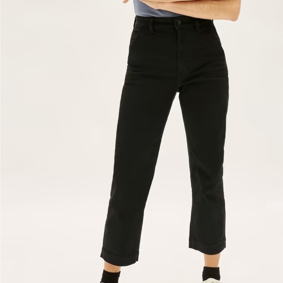 Everlane Pants - Everlane, The Straight-Leg Crop in Black, Size 4